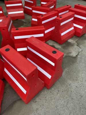 محصولات Rotomolding Road Barrier 560x560 4 رنگ